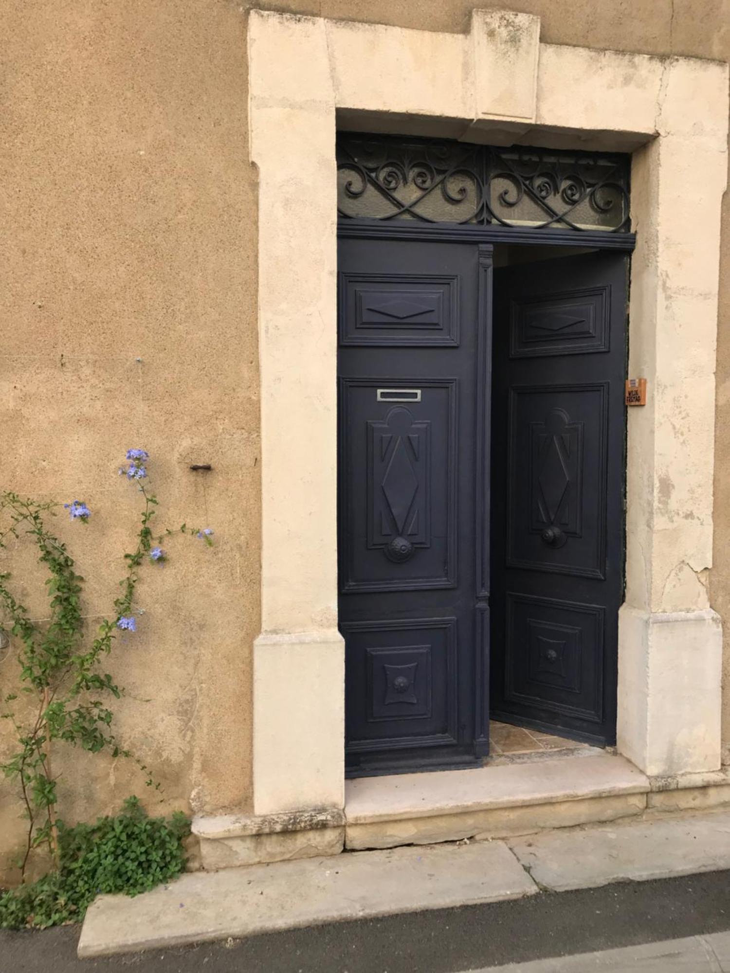 Le Petit Apartment Coursan Bagian luar foto